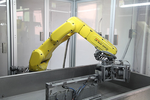 打磨机器人用于cnc铝型材加工